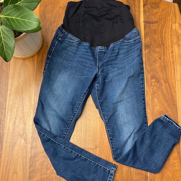 Ingrid & Isabel Denim - Ingrid & Isabel Maternity Skinny Jeans, Size 6